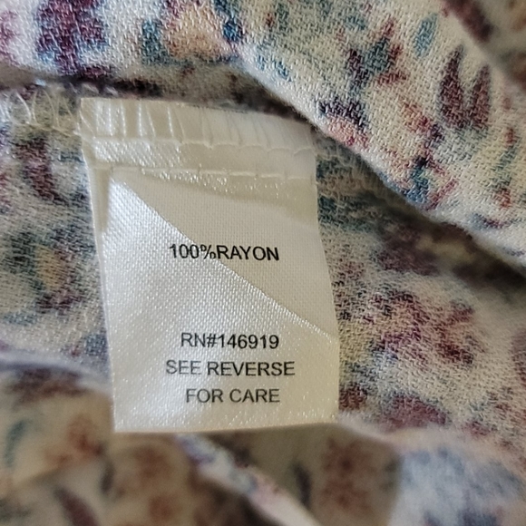 Freshman Cold Shoulder Floral Top Size Small - Picture 5 of 6